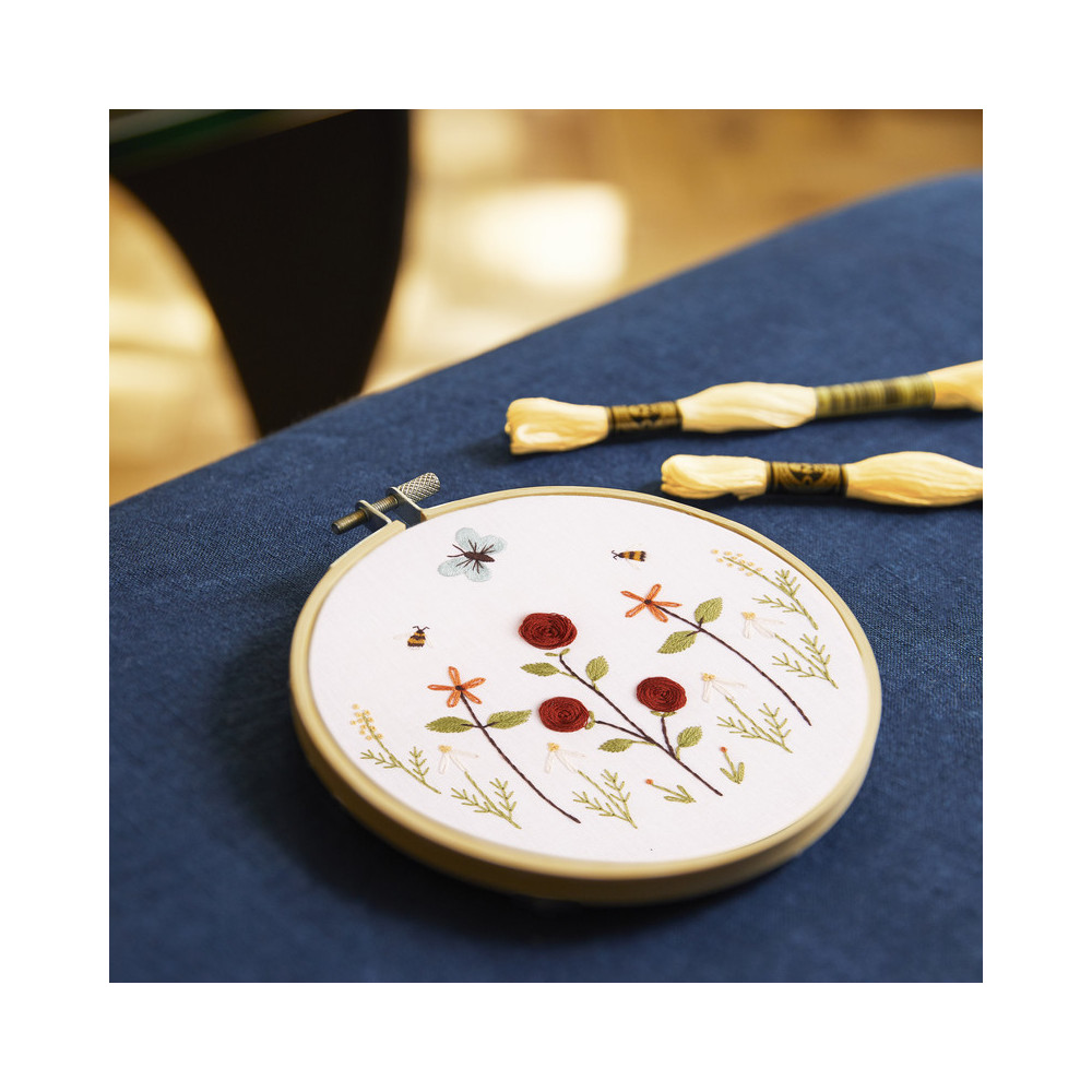 Kit broderie Fleurs du jardin DMC