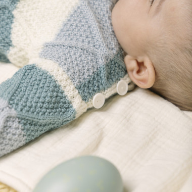 Livre spécial tricot Baby 12 projets DMC