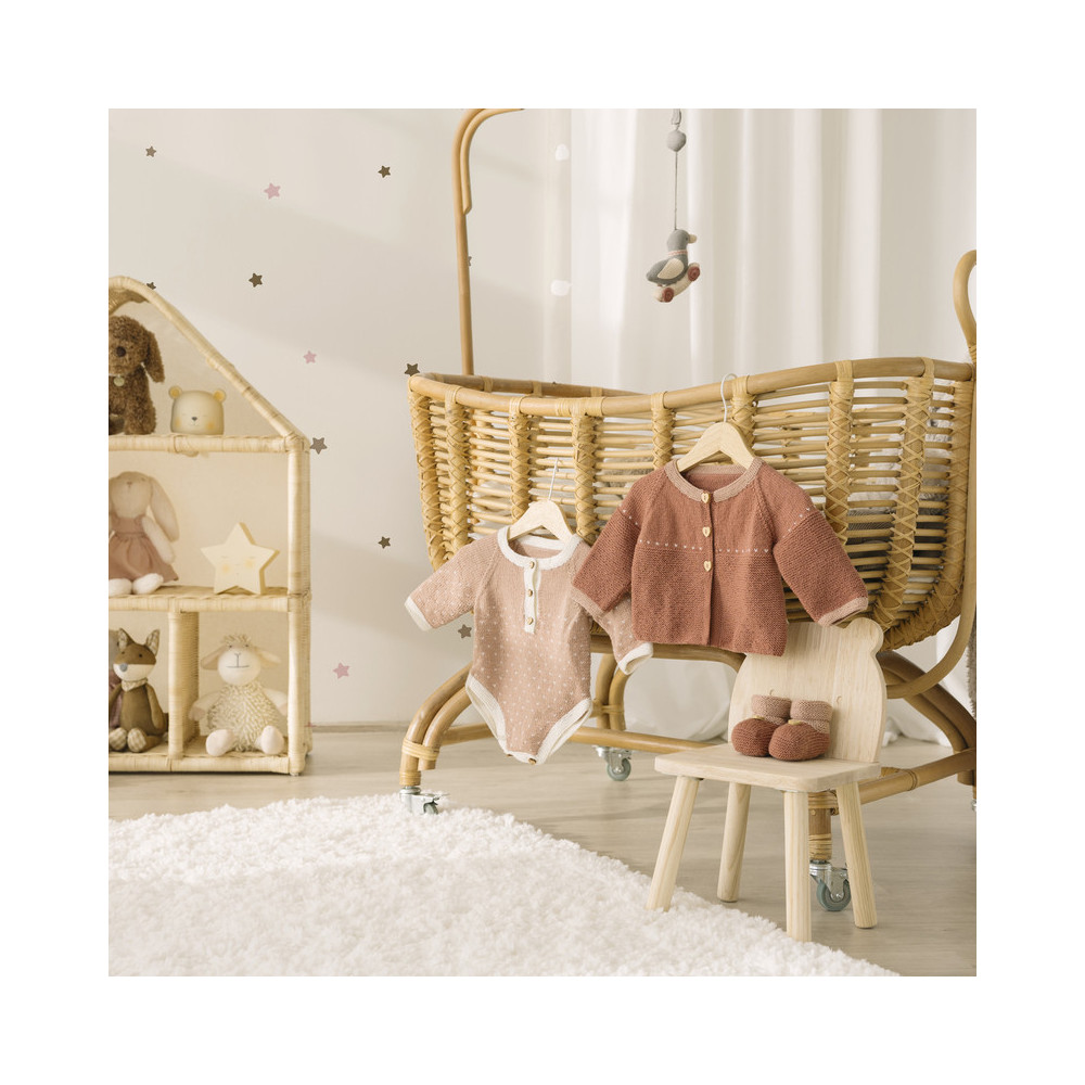 Livre spécial tricot Baby 12 projets DMC