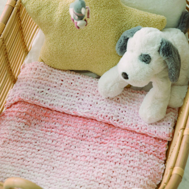 Livre spécial fil Doudou 2 projets au tricot et au crochet DMC