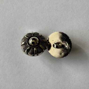Bouton métallique gris en forme de fleur 22 mm - Découvrez des centaines de modèles !