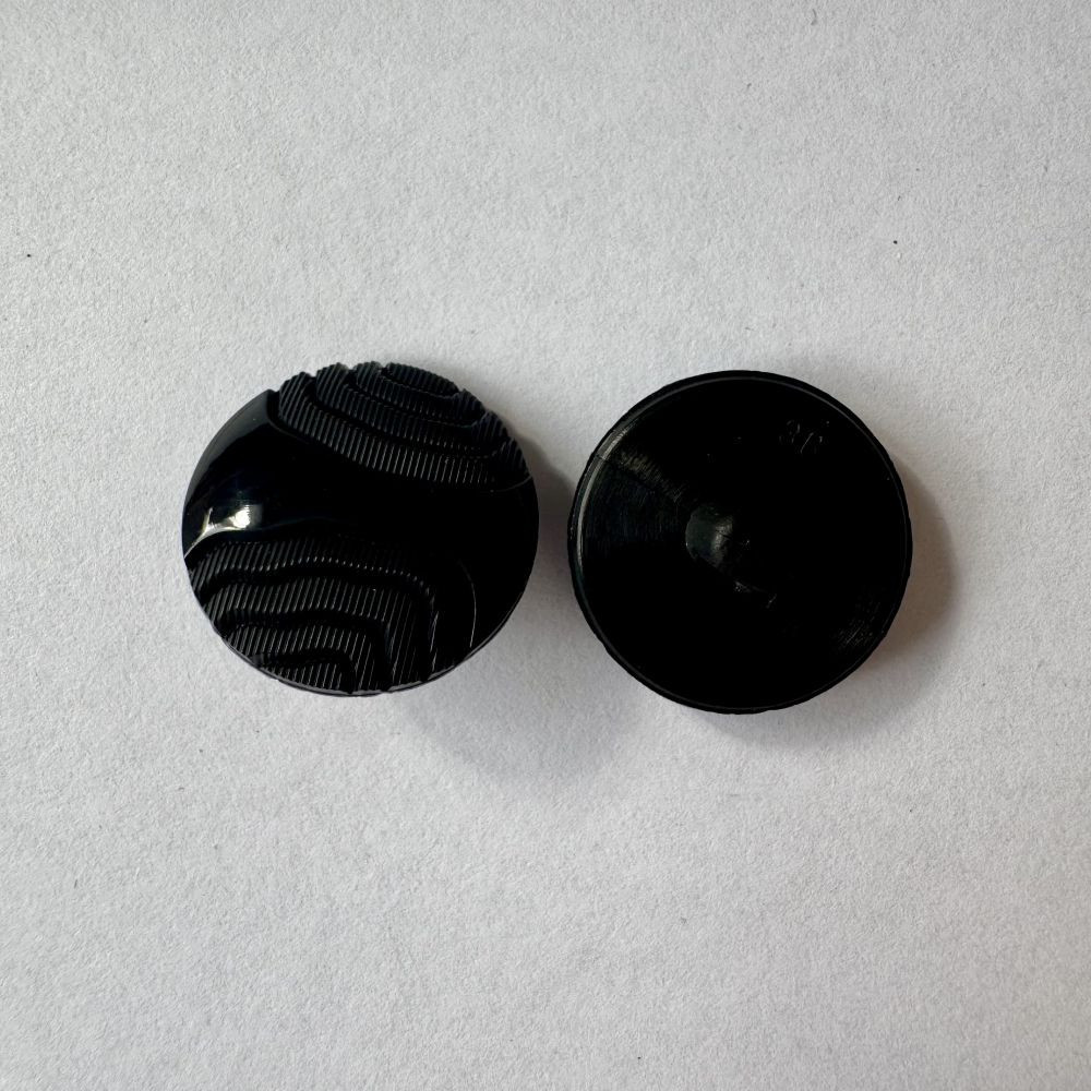 Bouton noir avec vaguelettes 24 mm - Découvrez des centaines de modèles !