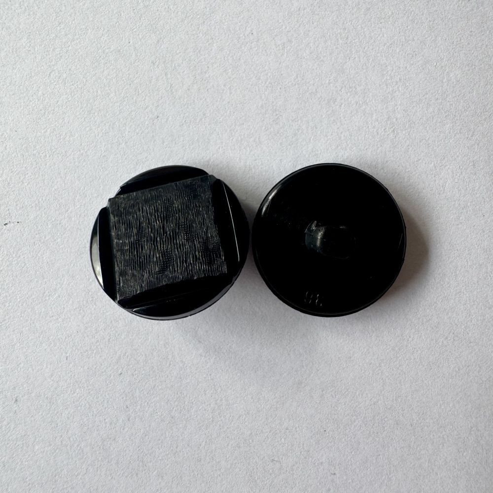 Bouton noir 23 mm - Découvrez des centaines de modèles !