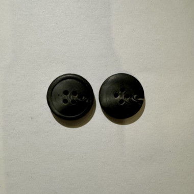Bouton noir 18 mm - Découvrez des centaines de modèles !
