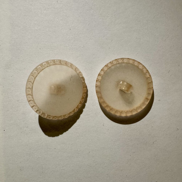 Bouton crème transparent à queue 23 mm - Découvrez des centaines de modèles !