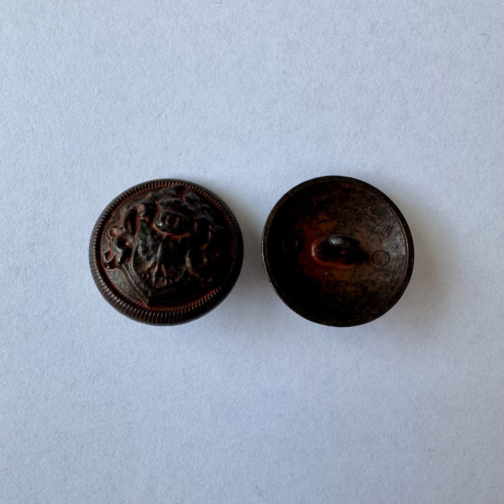 Bouton métallique avec armoiries 26 mm - Découvrez des centaines de modèles !