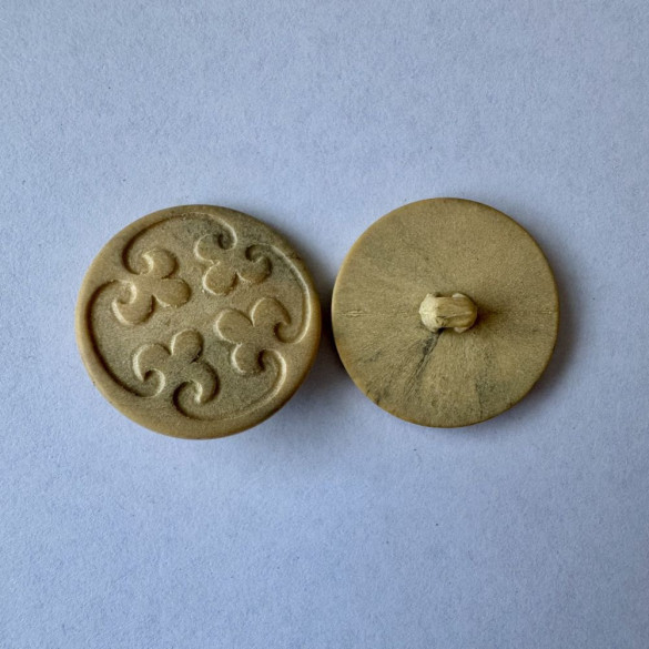 Bouton crème fleurs de lys 28 mm - Découvrez des centaines de modèles !