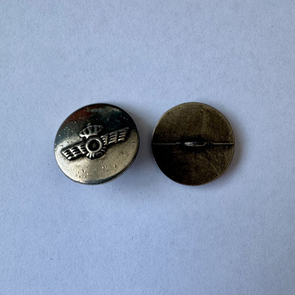 Bouton métallique gris avec avion 22 mm - Découvrez des centaines de modèles !