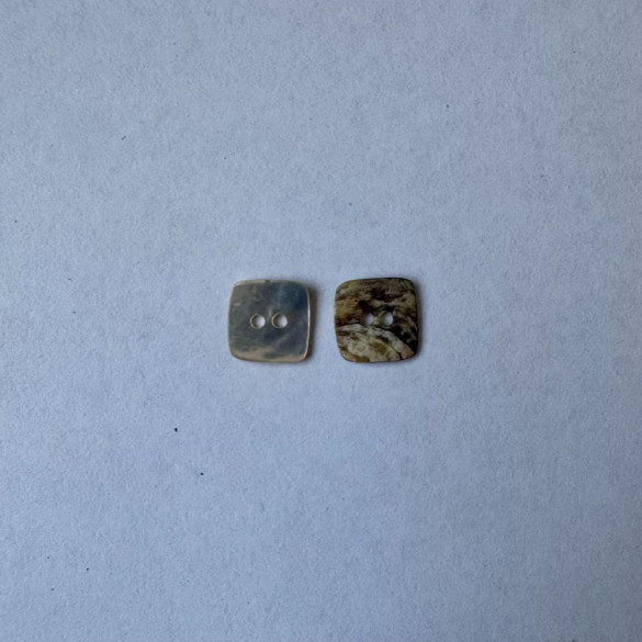 Bouton blanc carré nacré 10 mm - Découvrez des centaines de modèles !