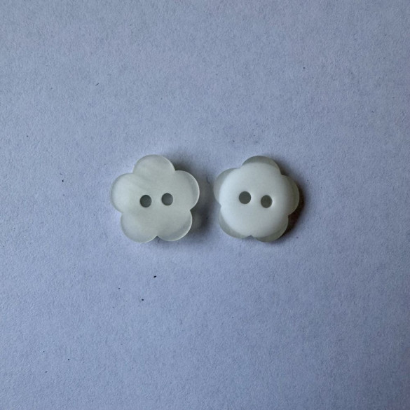Bouton fleur blanche 17 mm - Découvrez des centaines de modèles !