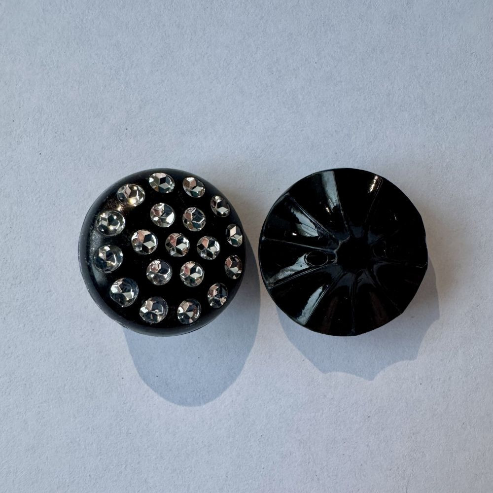 Bouton noir avec strass 25 mm - Découvrez des centaines de modèles !