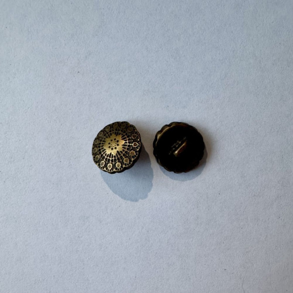Bouton métallique noir et doré avec fleur 13 mm - Découvrez des centaines de modèles !