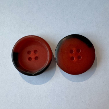 Bouton rouge et noir 27 mm - Découvrez des centaines de modèles !