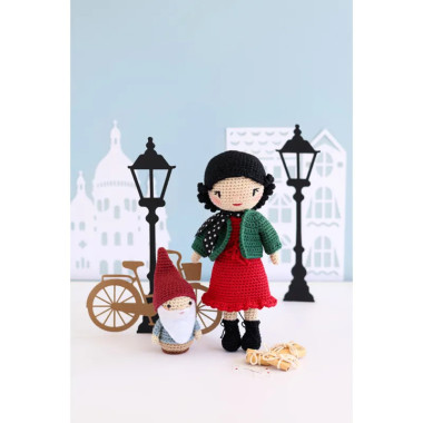 Poupées et amigurumis au crochet in Paris – Livre crochet avec 14 modèles élégants
