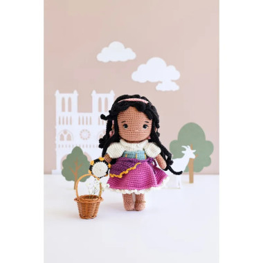 Poupées et amigurumis au crochet in Paris – Livre crochet avec 14 modèles élégants