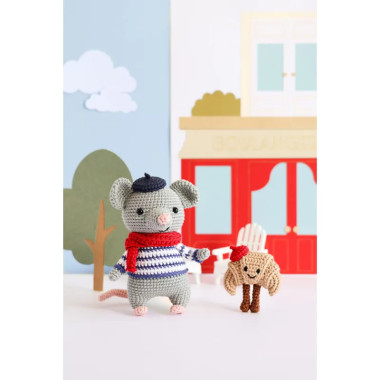 Poupées et amigurumis au crochet in Paris – Livre crochet avec 14 modèles élégants