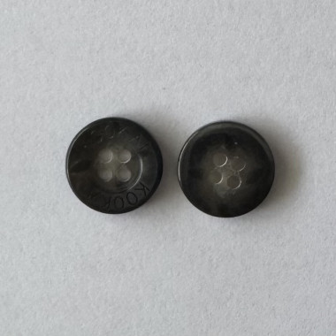 Bouton noir Kookai 14 mm - Découvrez des centaines de modèles !