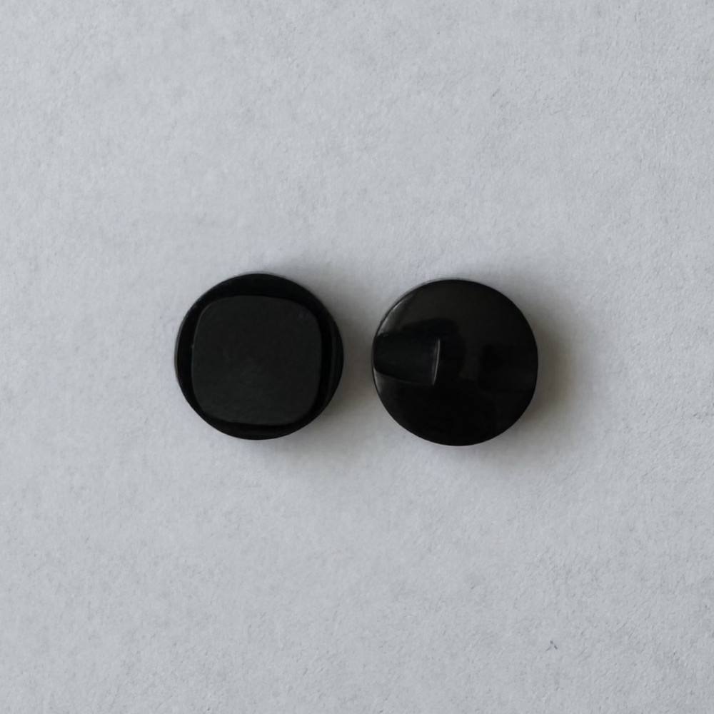 Bouton noir avec carré central 15 mm - Découvrez des centaines de modèles !