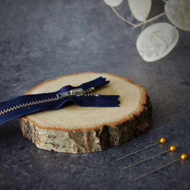Fermeture éclair YZiP avec extrémité fermée YKK (Gris - 577)